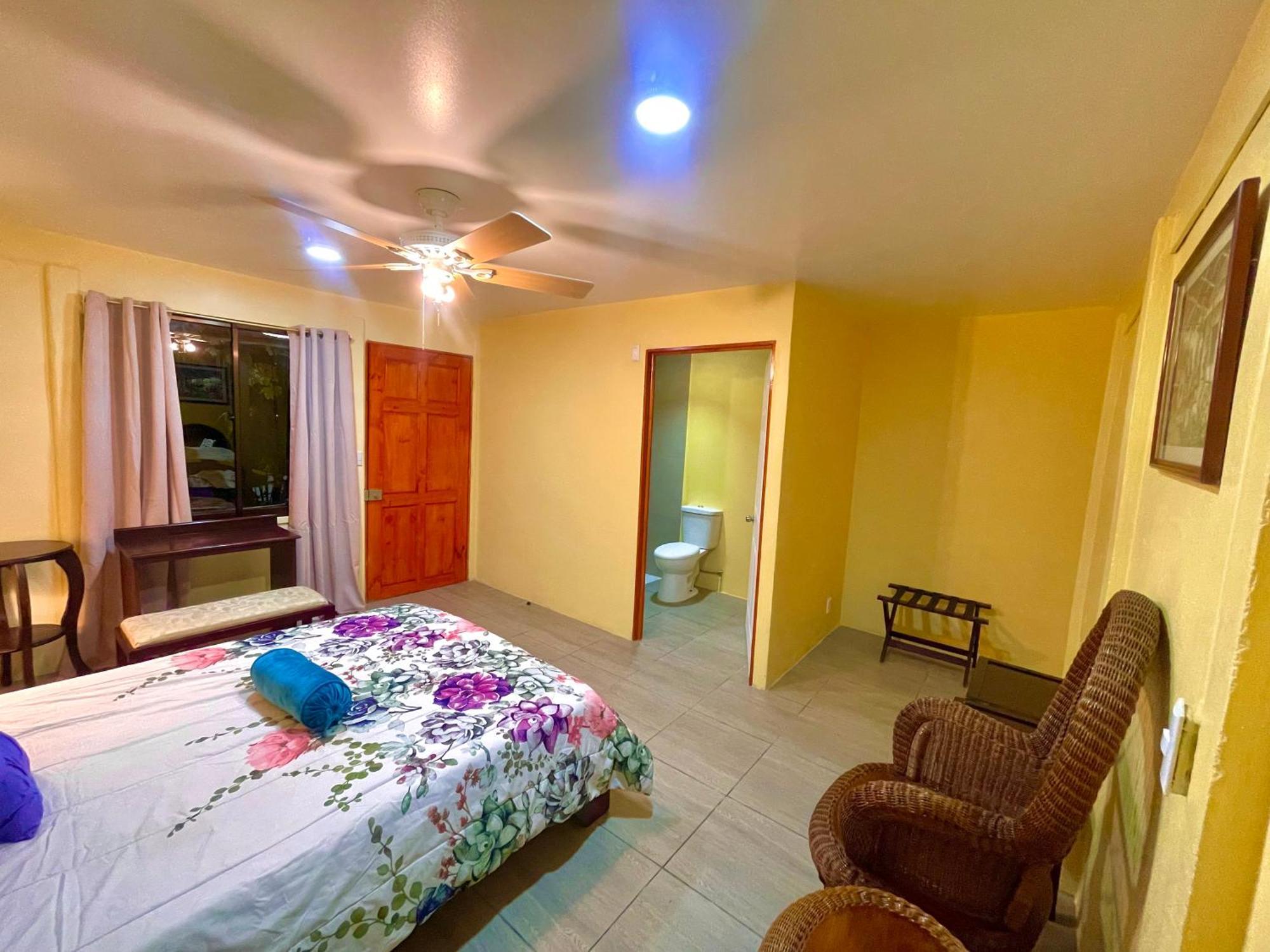 Hotel Tierra De Volcanes La Fortuna ภายนอก รูปภาพ