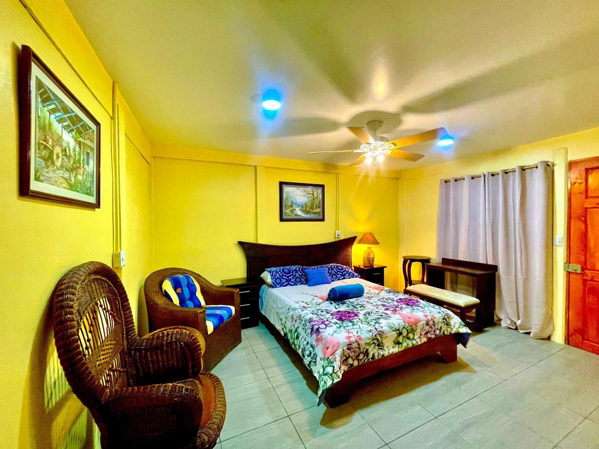 Hotel Tierra De Volcanes La Fortuna ภายนอก รูปภาพ