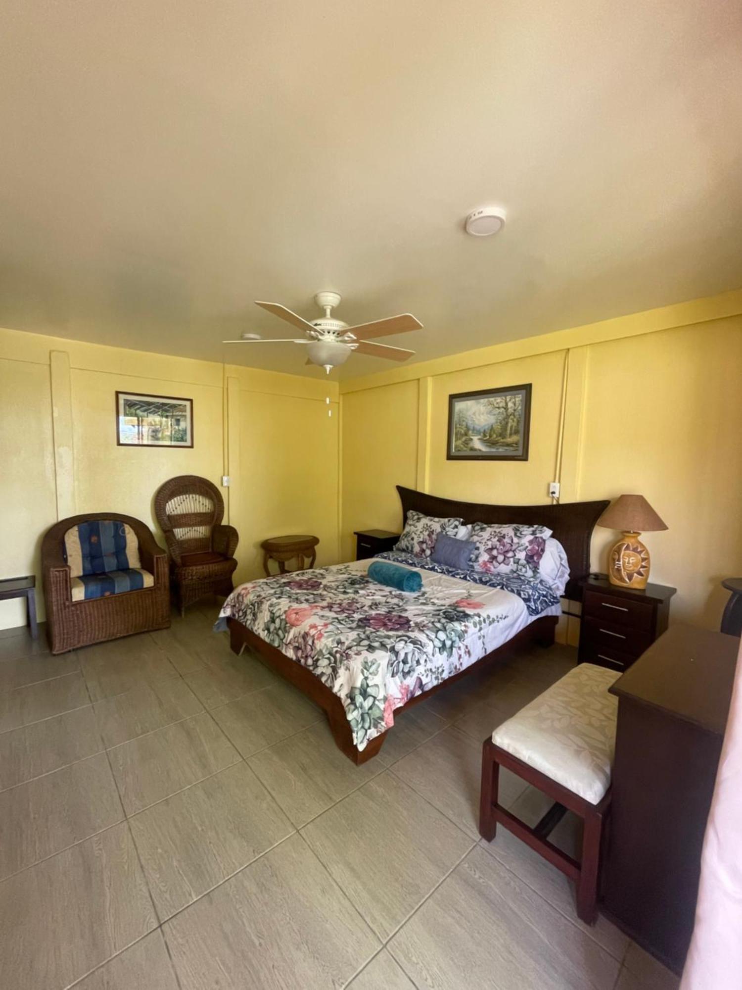 Hotel Tierra De Volcanes La Fortuna ภายนอก รูปภาพ