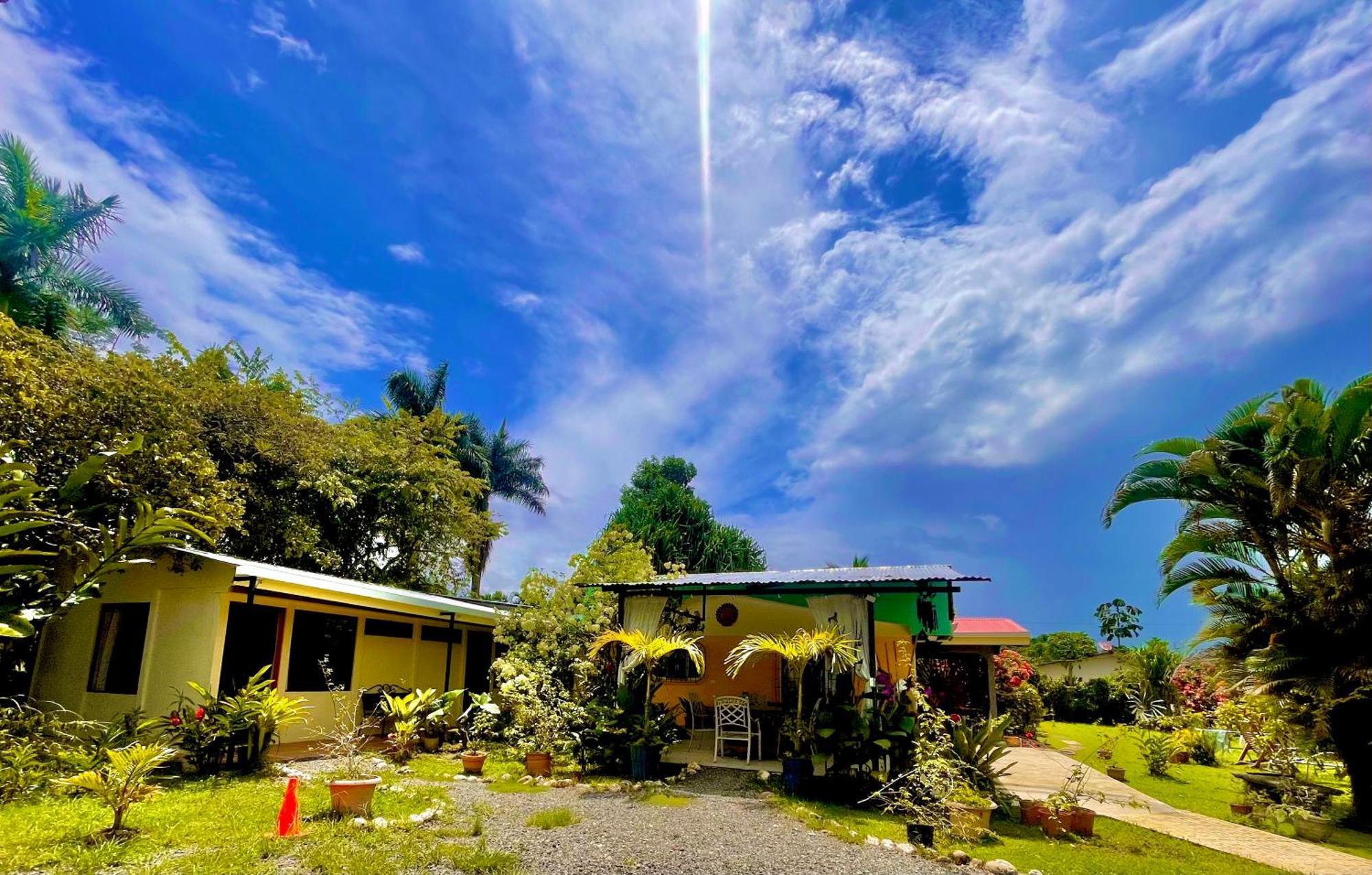 Hotel Tierra De Volcanes La Fortuna ภายนอก รูปภาพ