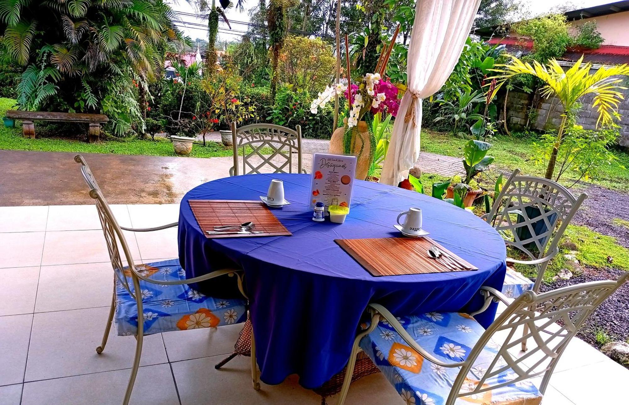 Hotel Tierra De Volcanes La Fortuna ภายนอก รูปภาพ