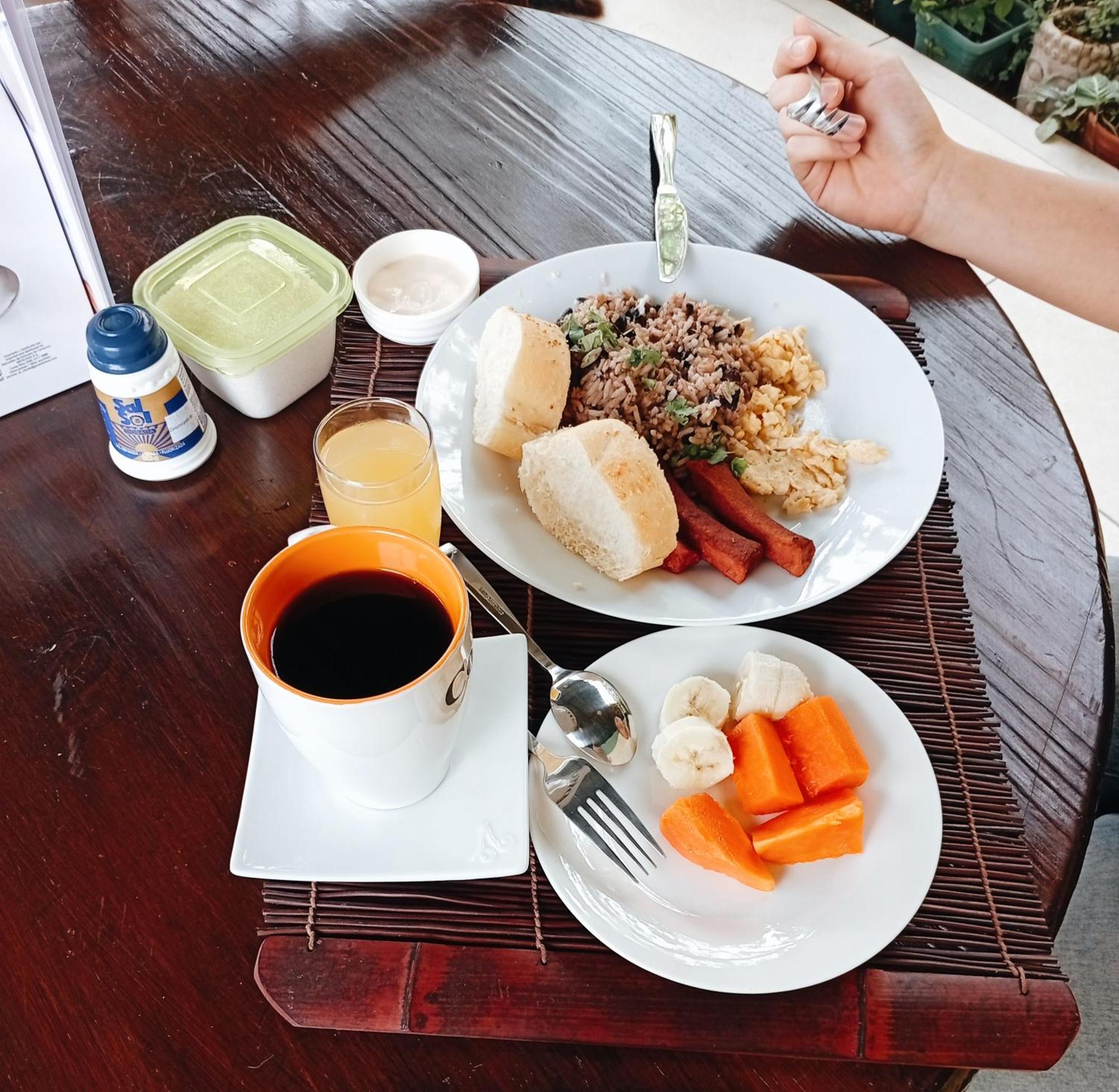 Hotel Tierra De Volcanes La Fortuna ภายนอก รูปภาพ
